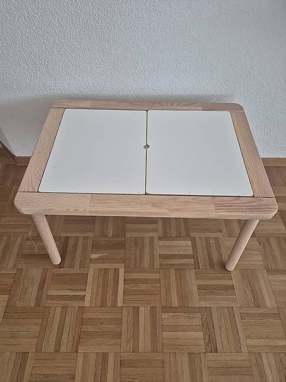 Tische: Kindertisch von Ikea – Gebraucht aus Rümlang von Technik09