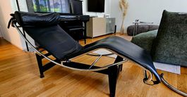 Liege LC4 Le Corbusier Replica