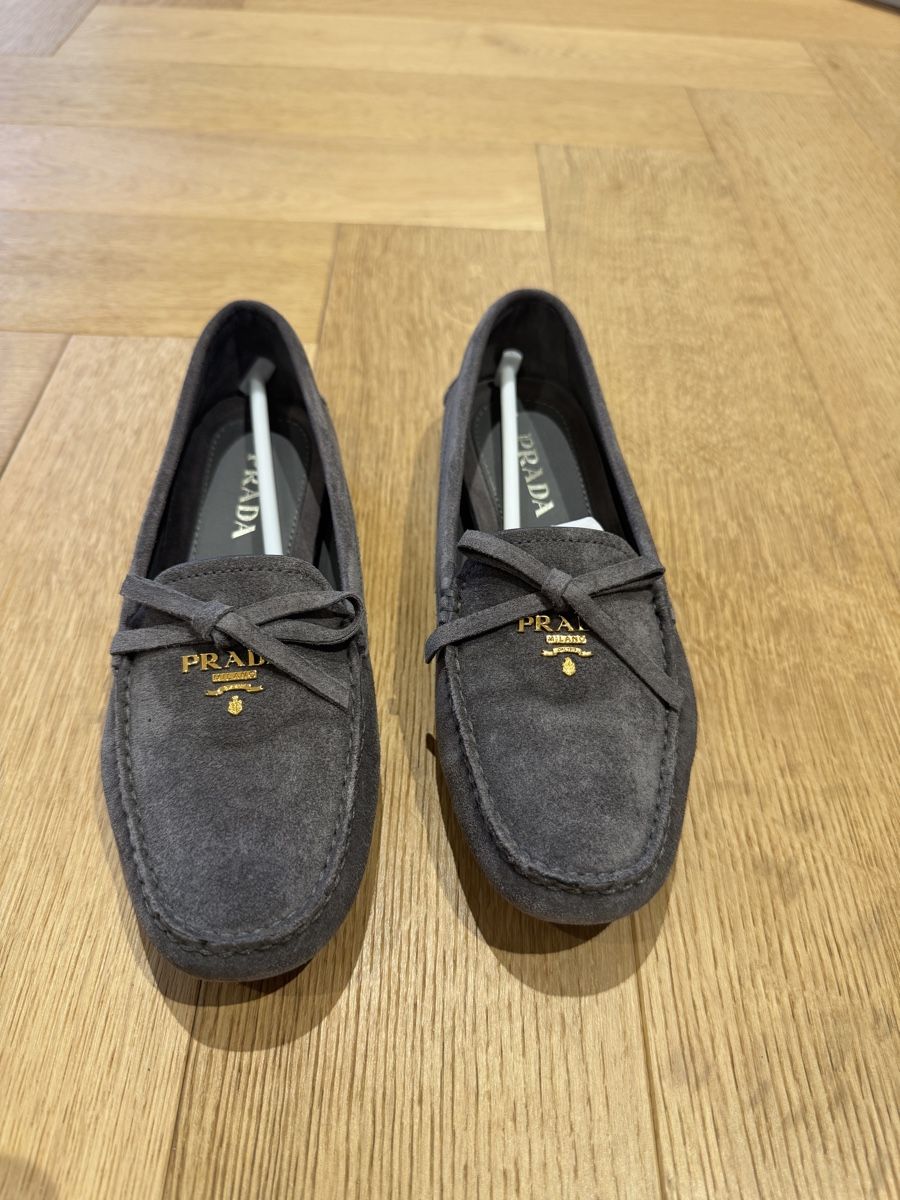 Prada Scarpe da donna: Stylish Prada Suede Loafers - EU 35 - Great Condition! – Usato da Schwyz venduto da ann_5w8m 2