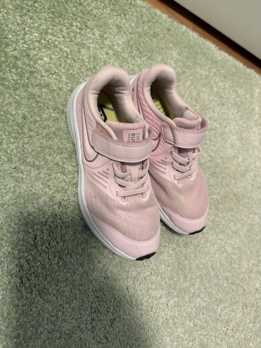 Nike Scarpe per ragazze: Nike Star Runner 3 Mädchen Turnschuhe rosa Grösse 35 – Usato da Volketswil venduto da eris2015
