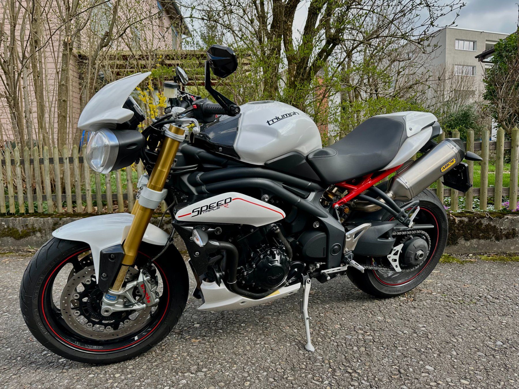Triumph Strada: Triumph Speed Triple R Launch Edition 1050 ABS – Usato da Unterkulm venduto da Manu1961 1