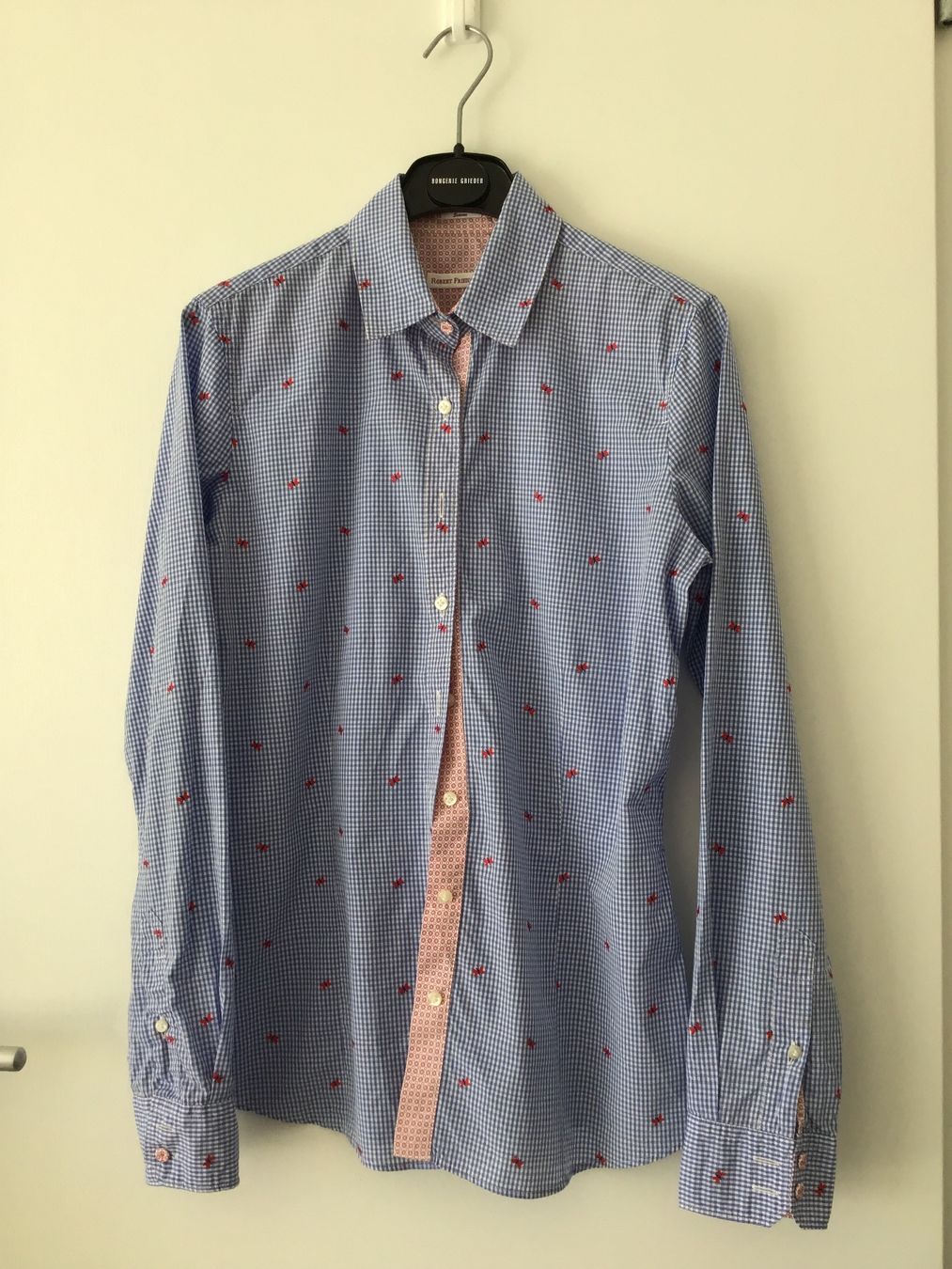 Robert Friedman Camicette: ROBERT FRIEDMAN BLUSE GR. S kariert mit Schmetterlingen – Nuovo (secondo la descrizione) da Glattfelden venduto da ire_w6h2