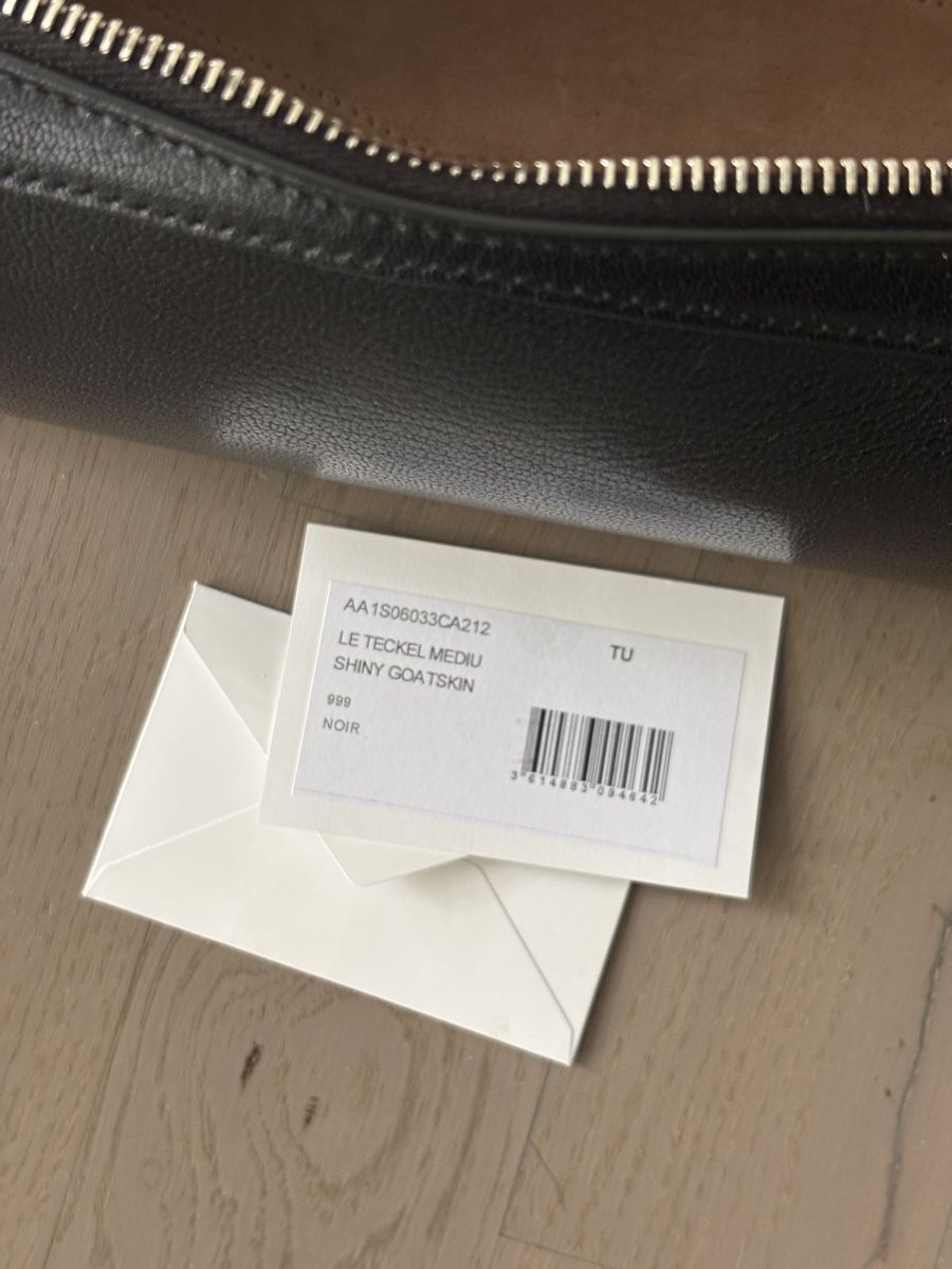 Alaia Borse da donna: Alaia Teckel Medium Black Bag – Usato da Nyon venduto da My_wardrobe 5