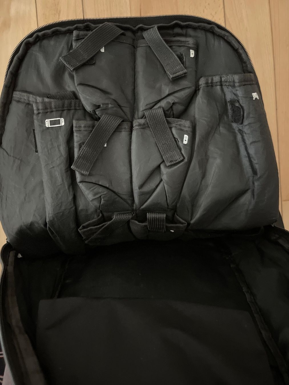 Zaini: Nintendo Switch Rucksack, Backpack, Schulrucksack grau – Usato da Thun venduto da BanjoDan 3