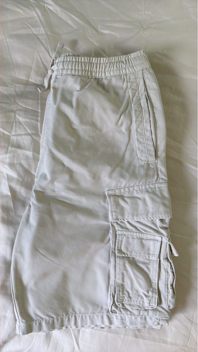 Pantaloni: Cargo Shorts beige Grösse M gebraucht – Nuovo e nell'imballaggio originale da Erlenbach ZH venduto da dsc_6lbs