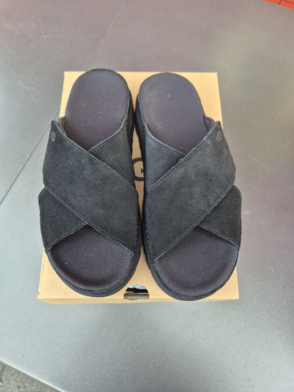 Ugg Chaussures femmes: Ugg Slides Gr. 42 – D'occasion à Steinen par sius21 2