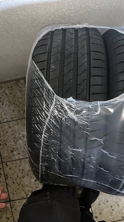 Pneumatici & Ruote complete: Autoreifen neu  – Usato da Löhningen venduto da lia_mdt6 2