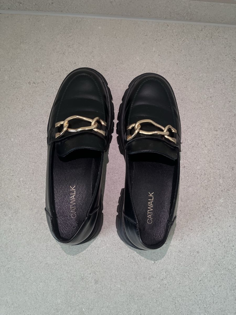 Damenschuhe: Schuhe Loafer schwarz – Gebraucht aus Bünzen von car_j9ph 2