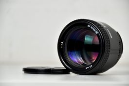 Nikon AF Nikkor 85mm 1.8D