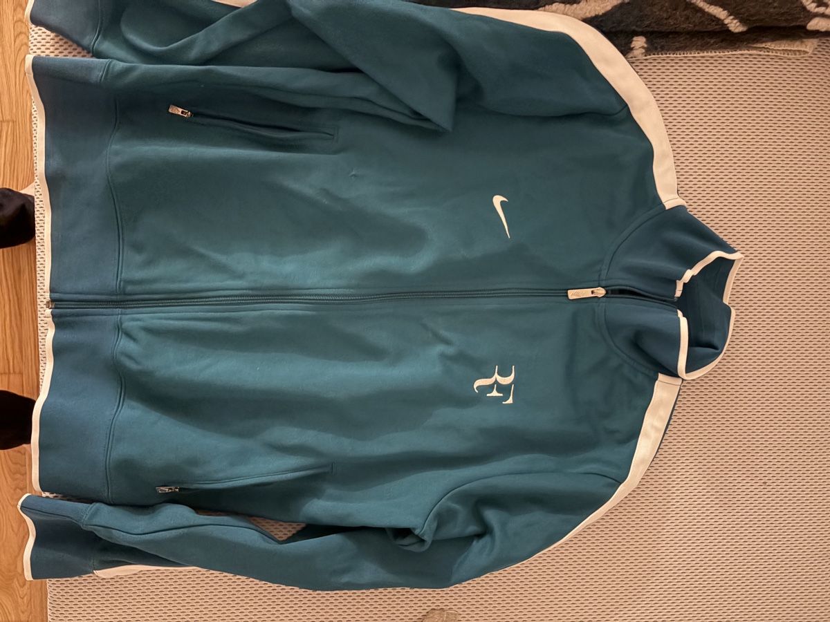 Nike Vestes: Nike Roger Federer Zipup, Size L – D'occasion à Zürich par jer_92rr