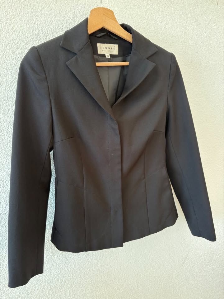 Vestes: Schwarzer Blazer – D'occasion à Männedorf par cht_th