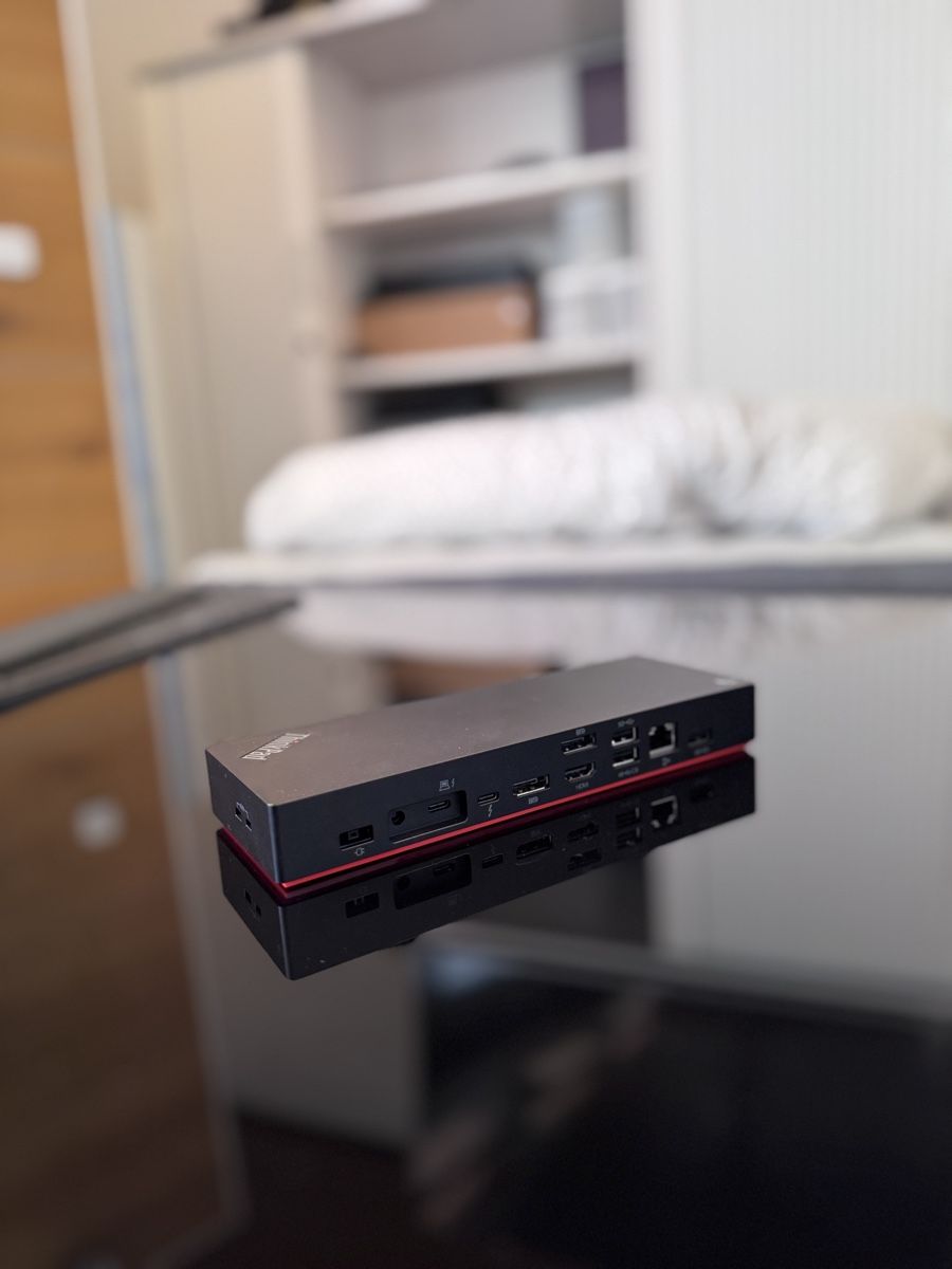 Lenovo Docking station: Lenovo Thinkpad Thunderbolt 4 (Preis pro Stück) – Nuovo (secondo la descrizione) da Rothenburg venduto da Edi13 3