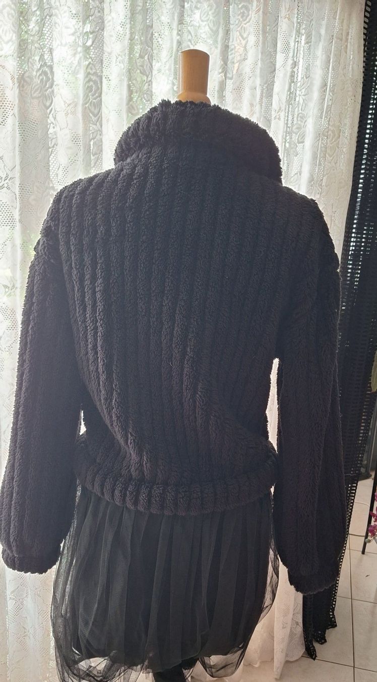 Giacche: Veste courte en peluche côtelée S – Usato da St-Triphon venduto da Jldr0 1