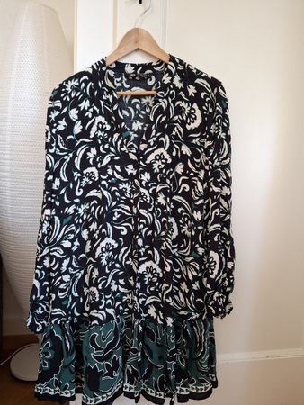 Robe Zara verte et noire M
