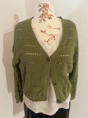 Jaquette tricot col V en coton vert olive taille 40