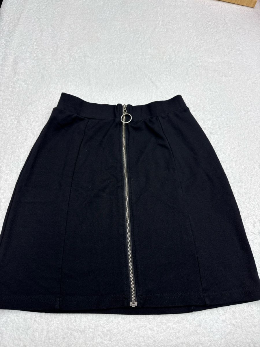 Gonne: Jupe noire Even&Odd - Taille 36 - Comme neuve! – Usato da Chenens venduto da anasantos90