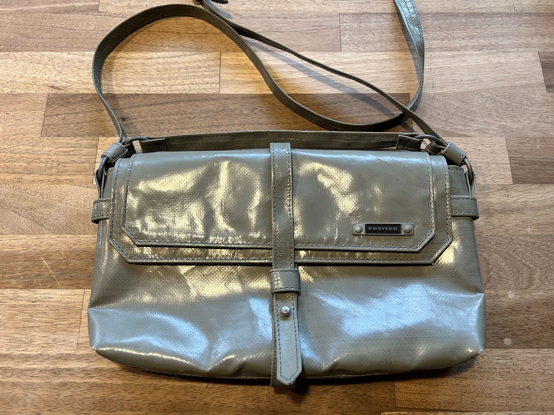 Freitag Taschen für Damen: Freitag Ottendorfer Shoulder Bag S - R119 – Gebraucht aus Oberwil-Lieli von