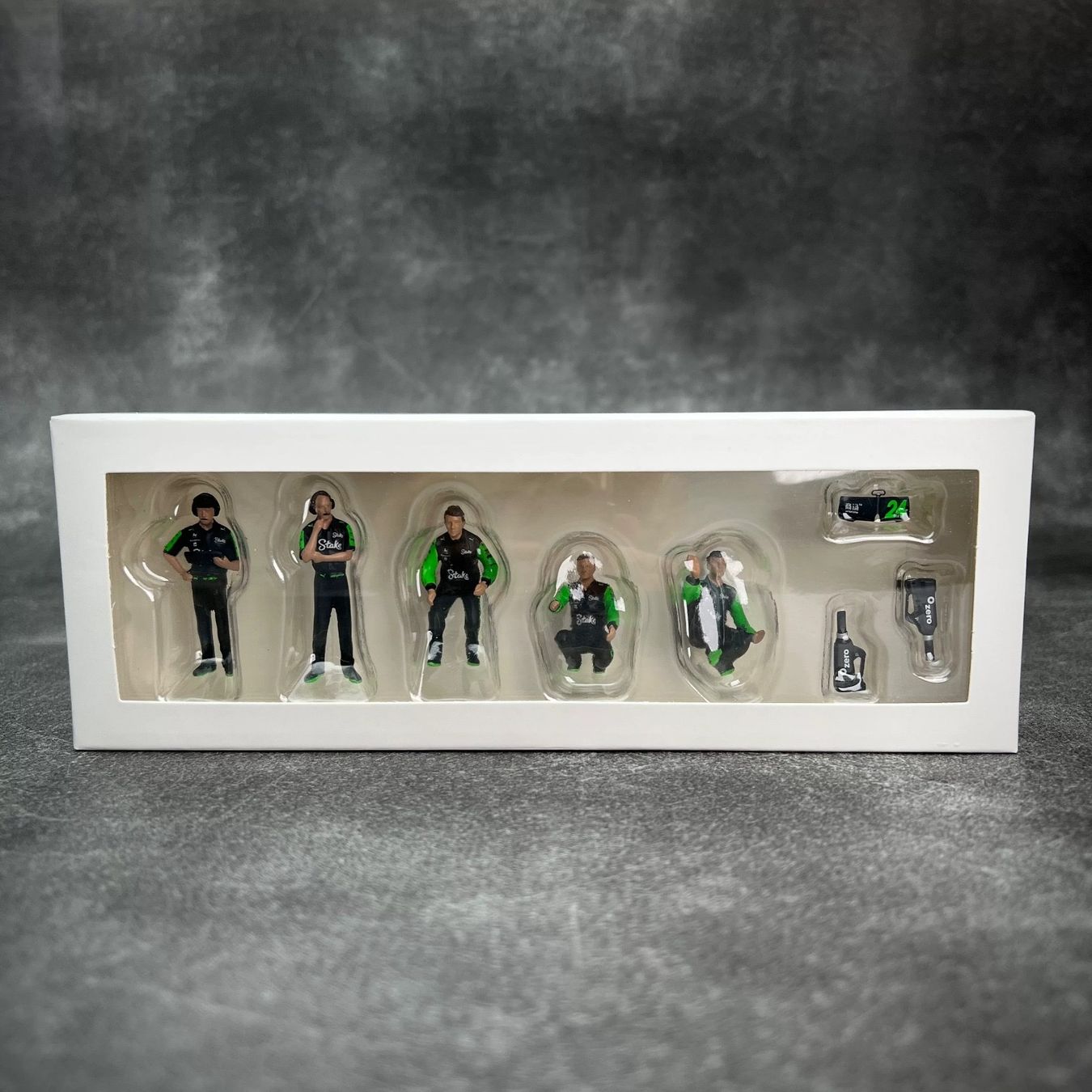 Figuren: Formel 1 Figuren Set Pitcrew Sauber Stake – Neu und originalverpackt aus Wetzikon ZH von tuningschmiede