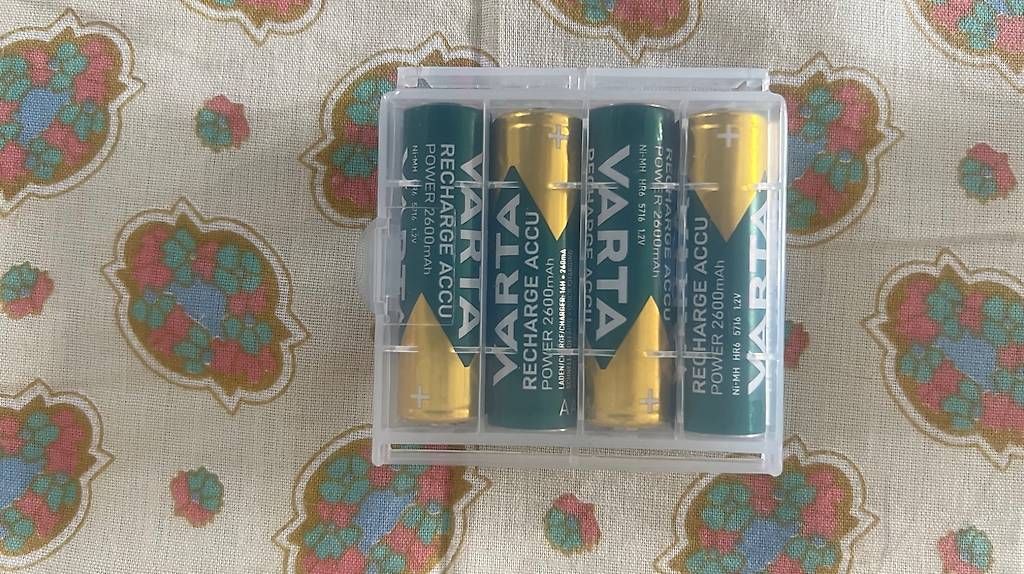 Contenitori & Simili: Contenitore porta batteria AAA  - AA – Usato da Monte Carasso venduto da Ely67 3