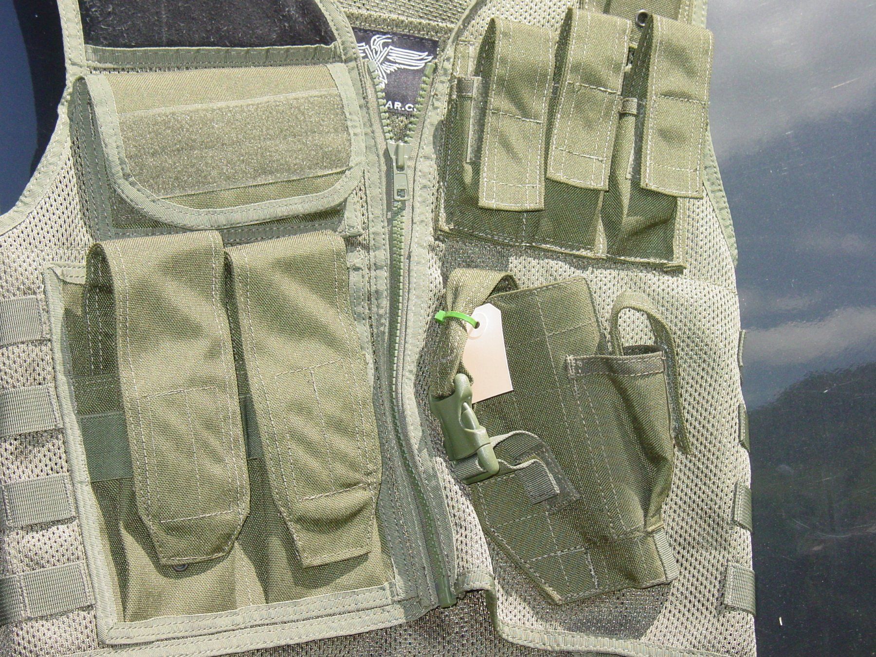 Uniformi: Kampfweste grün mit Pistolen Halter – Nuovo (secondo la descrizione) da Ursenbach venduto da rekruten-shop 1