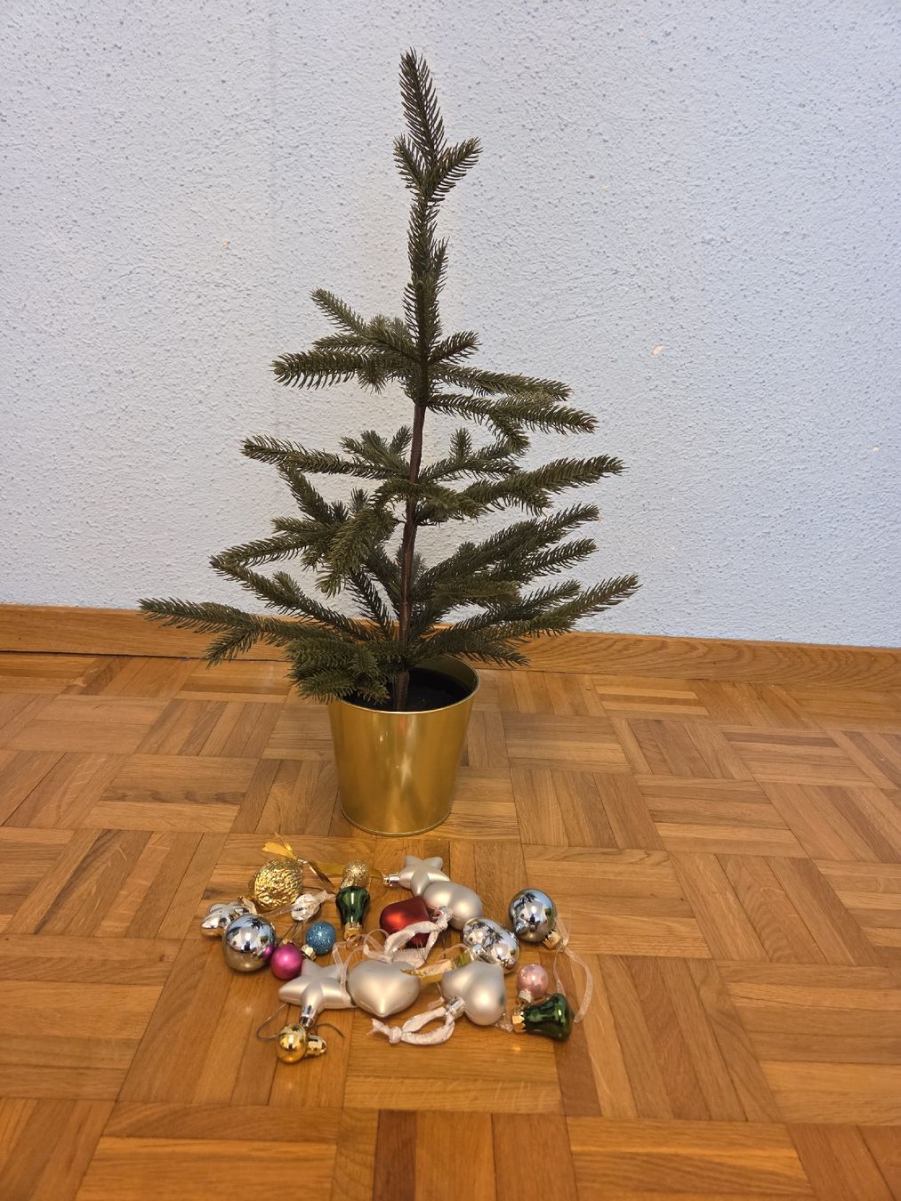 Ikea Toutes les décorations: künstlicher Tannenbaum – D'occasion à Oberrieden par Naklesu71
