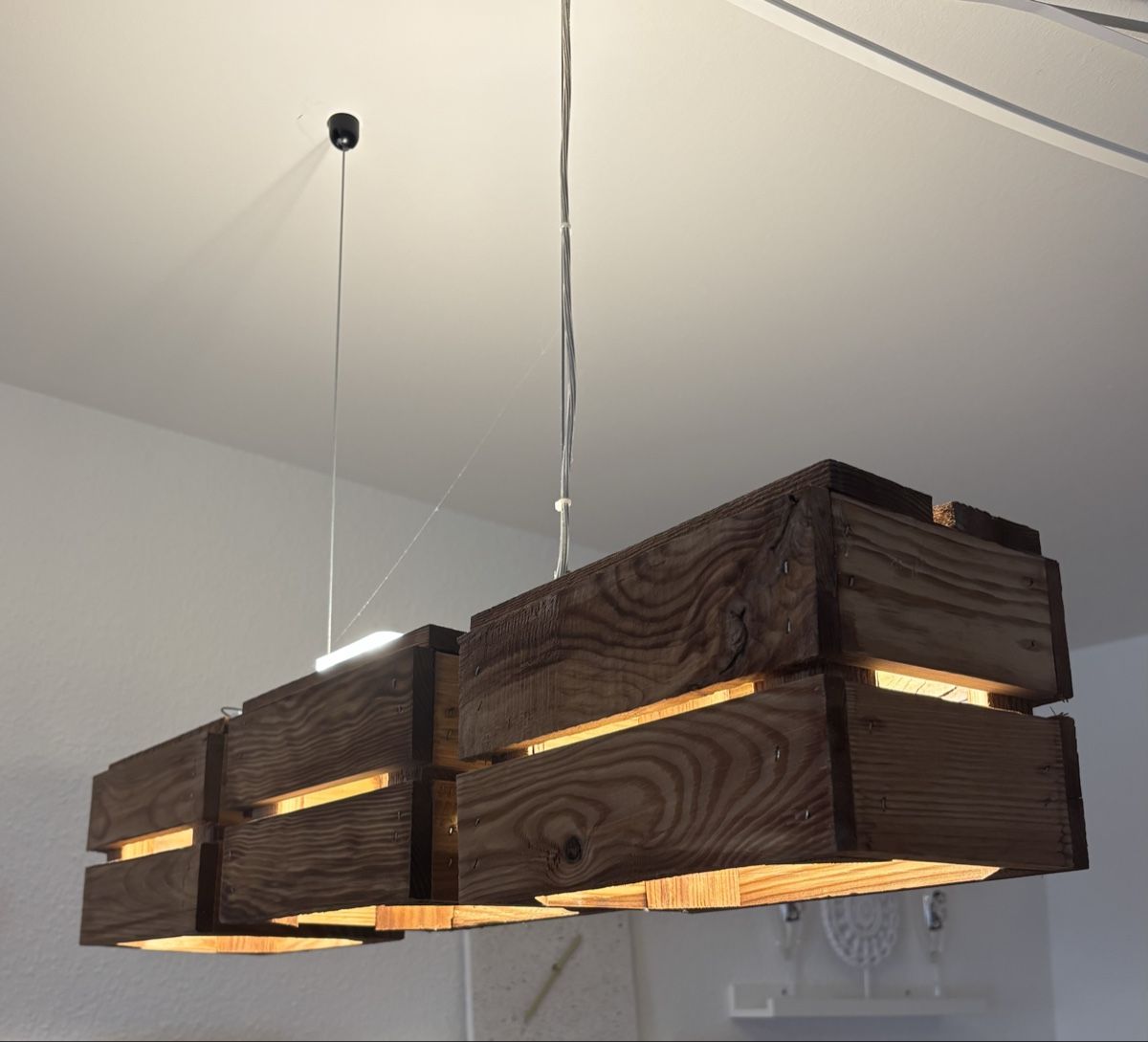 Lampadari & plafoniere: Rustikale Holzlampe - Einzigartiges Design! Top! – Usato da Uster venduto da NKuendig