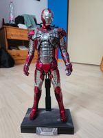 Hot Toys Iron Man Mark V
