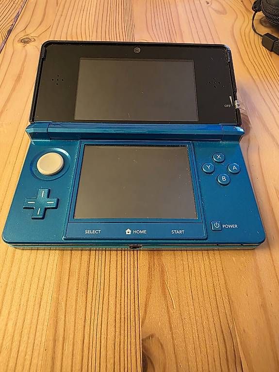 Console: Nintendo 3DS mit Netzteil & Schutzhülle – Usato da Schaffhausen venduto da JG1234 4
