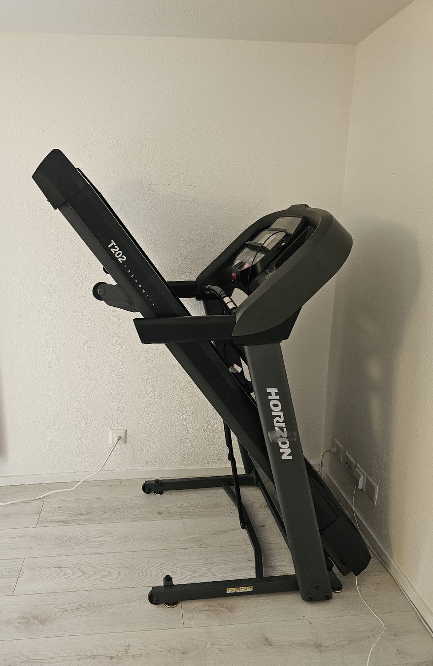 Horizon Hometrainer: Horizon T202 Treadmill Lightly Used – Gebraucht aus Chur von iul_7myr 2