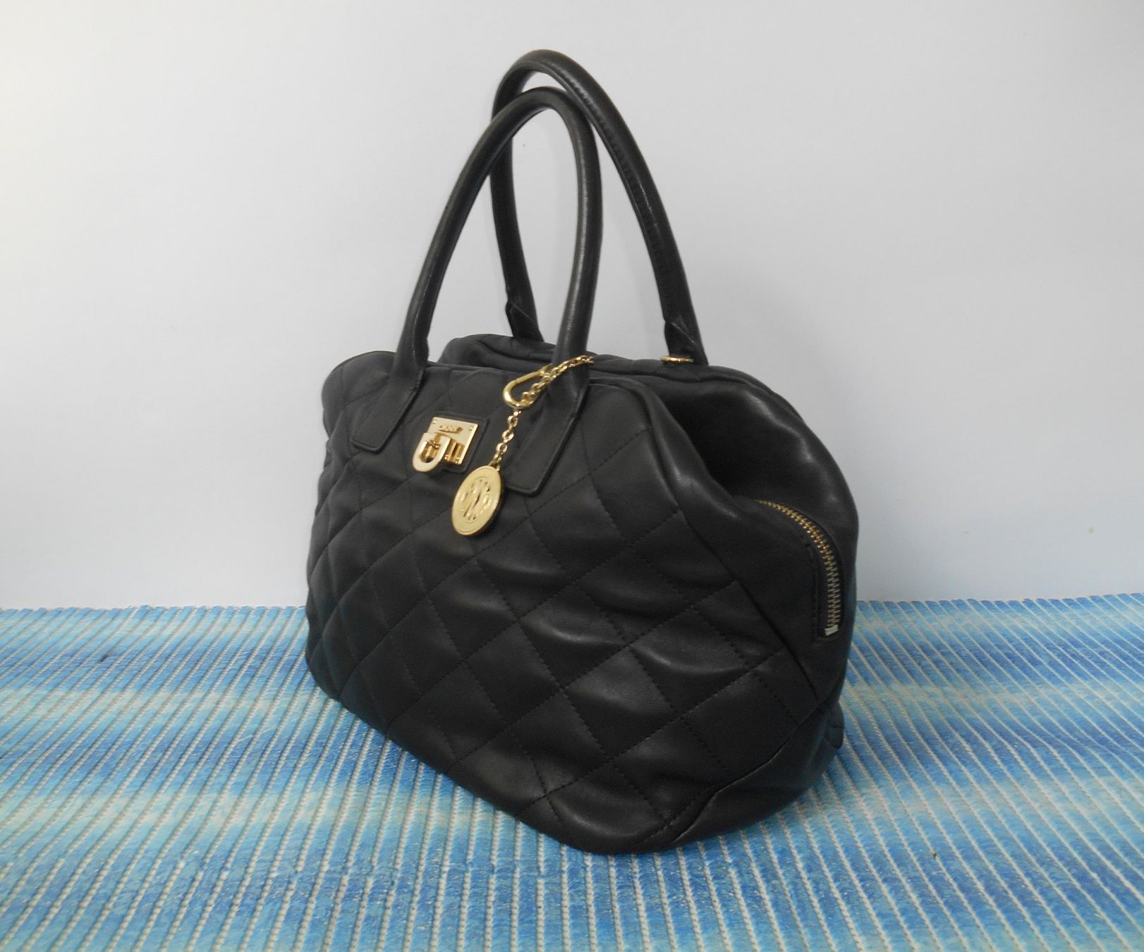 DKNY Borse da donna: DKNY Leder Handtasche schwarz – Usato da Basel venduto da Birs868 1