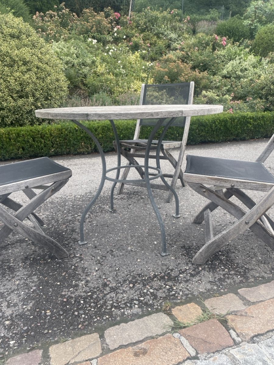 Tables: Gartentisch und Stühle – D'occasion à Jenins par Grischamobil 1