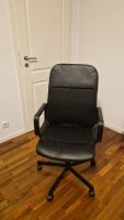 Bürostuhl schwarz mit Rollen und Armlehnen gebraucht