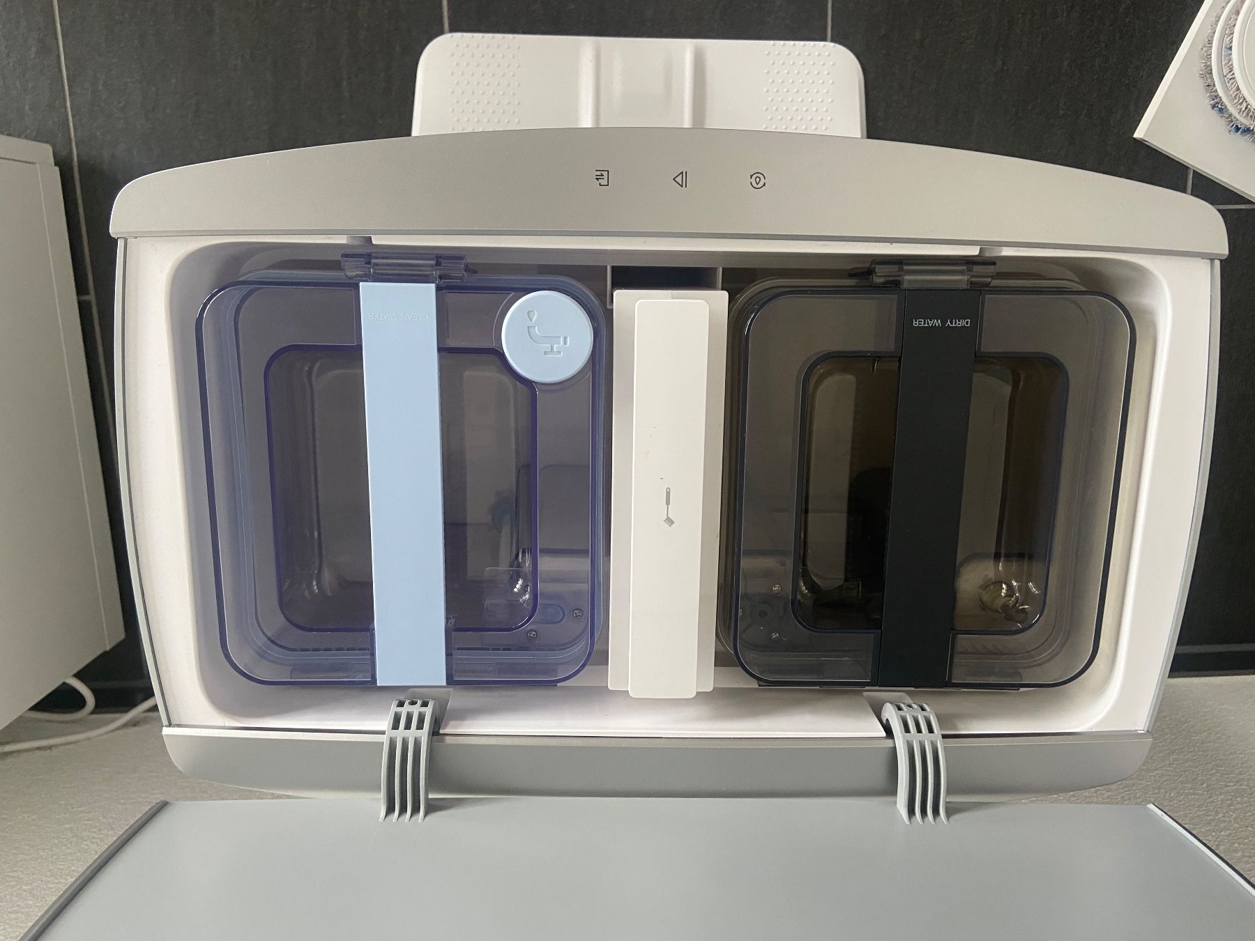 Ecovacs Aspirapolveri & Accessori: Staubsaugerroboter Ecovacs Deebot T10 Power – Usato da Mels venduto da tam_r6tw 4