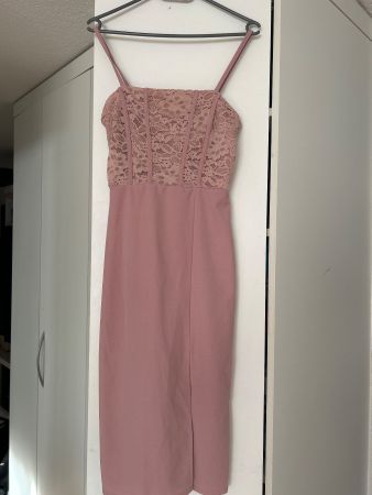 Sommerkleid rosa mit Spitzenoberteil guter Zustand