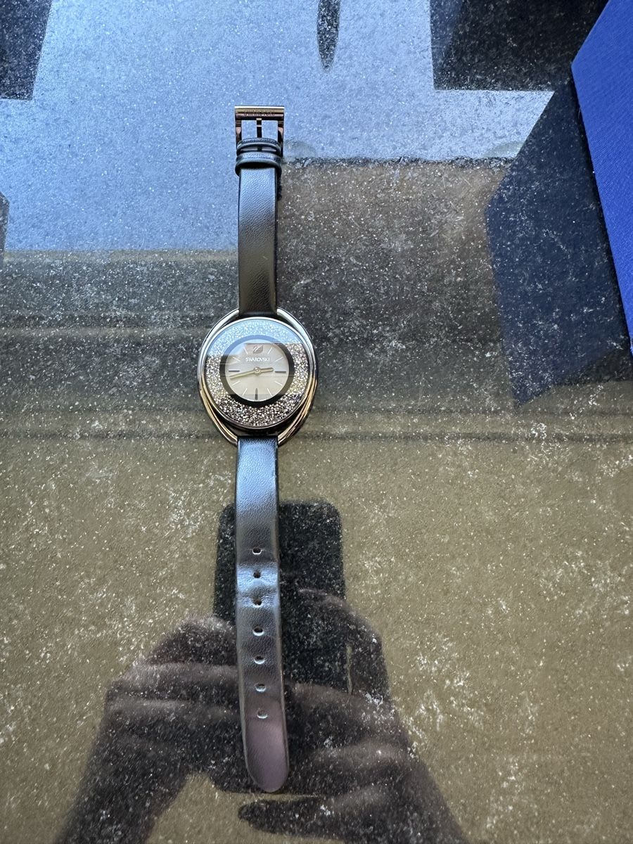 Swarovski Orologi: Swarovski Crystalline Oval Uhr – Usato da Bern venduto da Shininglove 2