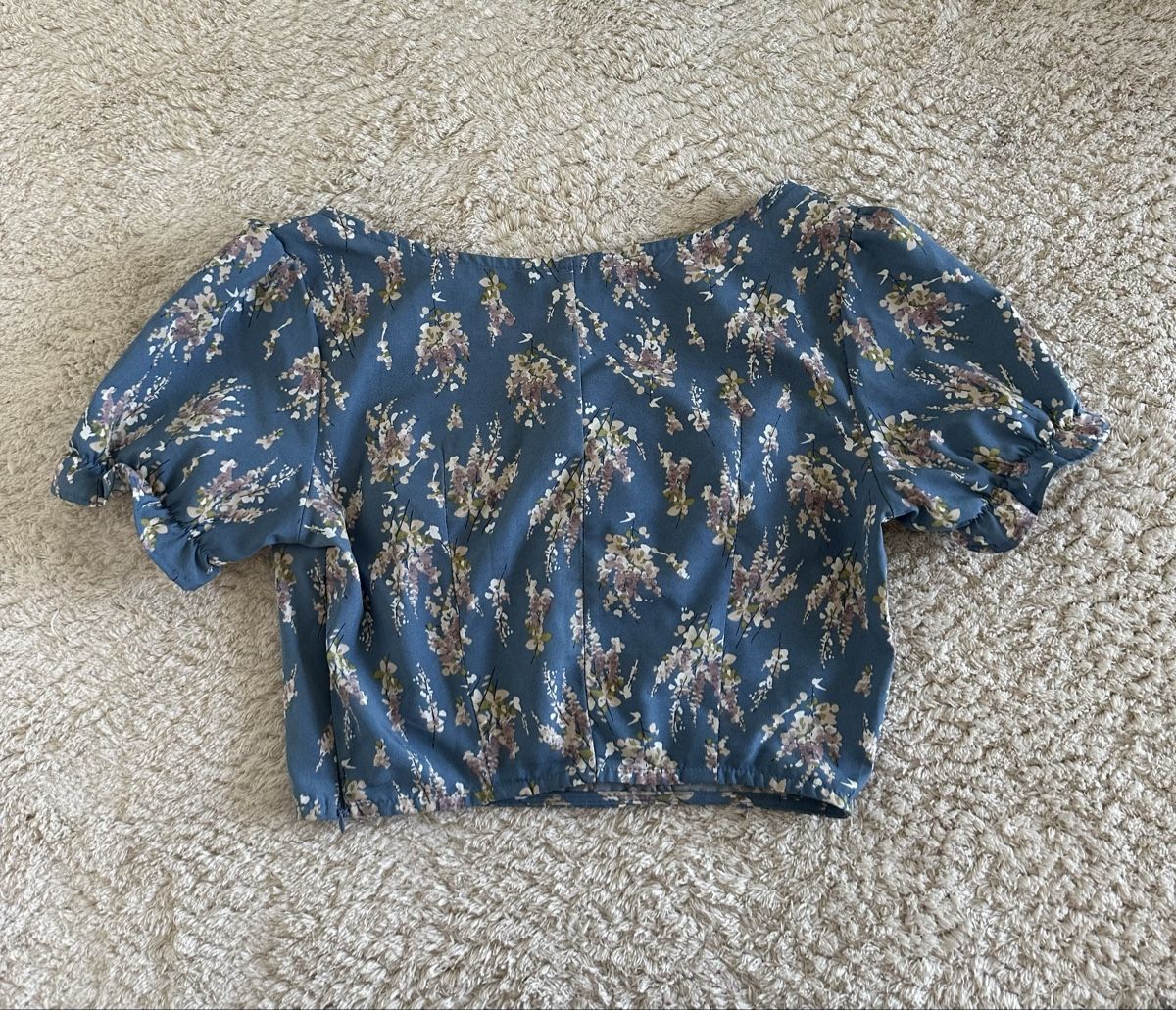 Shein Tops: Joli top fleuri Shein, Taille S – Neu (gemäss Beschreibung) aus Neuchâtel von aliceguins 2