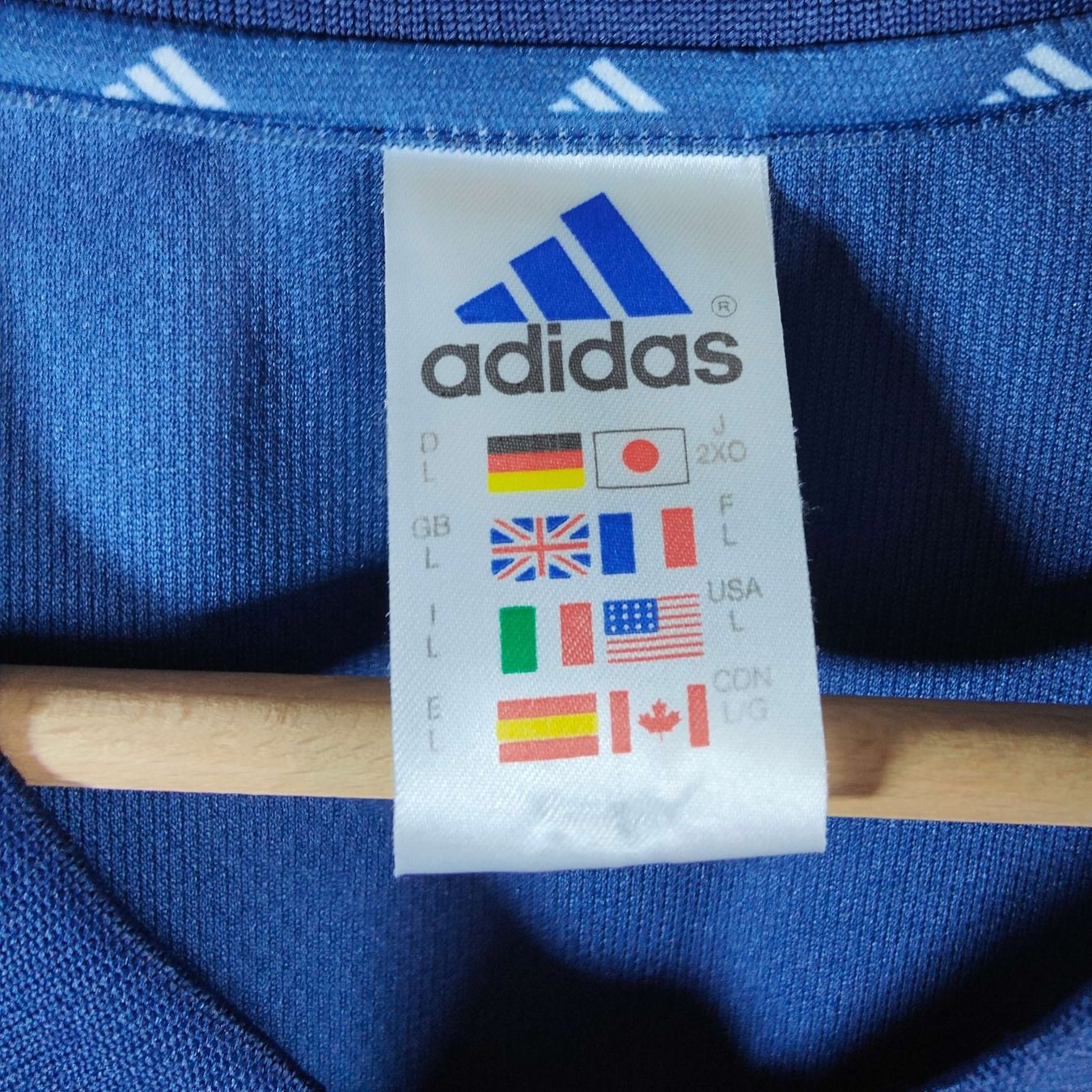 Adidas Leibchen & Hosen: Original 2002-03 Olympique Marseille Third Trikot Celestini – Gebraucht aus Martigny von eternalpitch 2