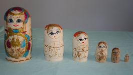Russische Puppe Matroschka / Babuschka 6 Teilig. Höhe 15cm.