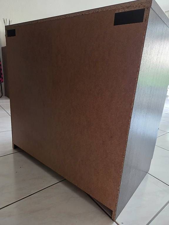Ikea Cassettiere: Commode 3 tiroirs marron foncé – Usato da Sierre venduto da Anadapalma 2