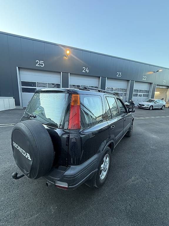 Automobili: Honda CRV RD1 – Usato da Riehen venduto da yanis.SDG 3