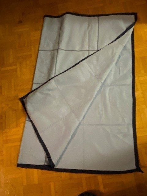 Coperte: Decke Blau – Usato da Emmen venduto da Aribini 1