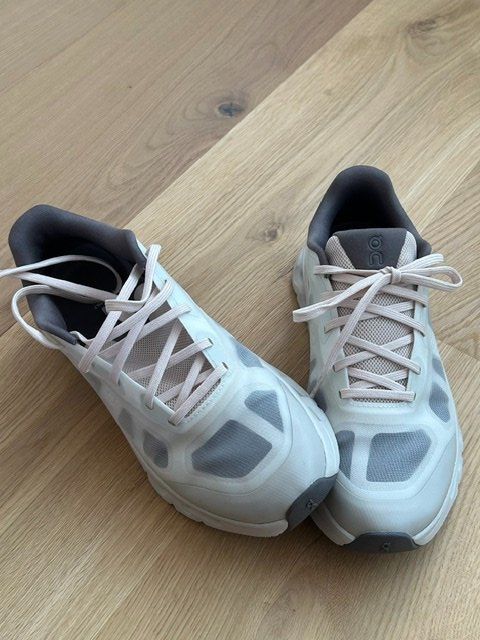 Chaussures femmes: On Cloudtilt Remix Silver Gr. 38 – D'occasion à Grosshöchstetten par gordes10 7
