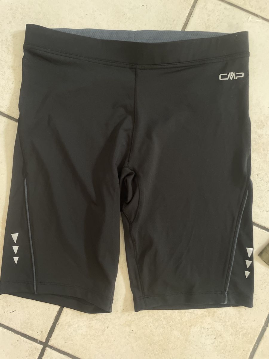 CMP Pantaloni: CMP Radlerhose/Runninghose schwarz, Gr.42Neu – Nuovo (secondo la descrizione) da Obergerlafingen venduto da cabo4