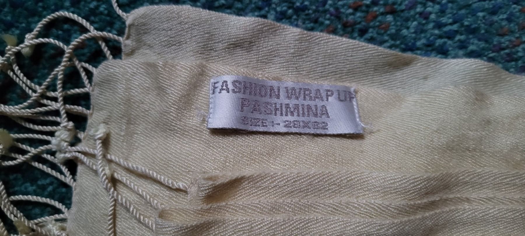 Foulard & Sciarpe: Echter Pashmina Schal 66x202cm – Usato da Hondrich venduto da Ebro01