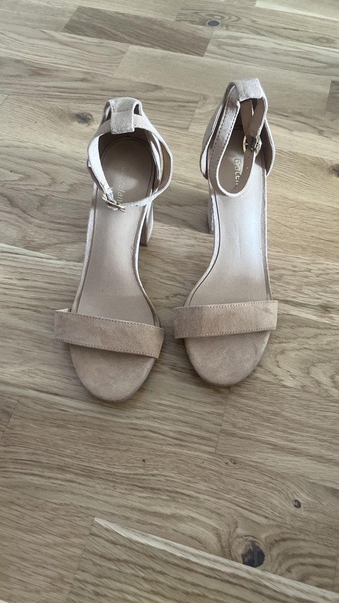 Graceland Damenschuhe: Sommer Sandalen, Beige, Grösse 37 – Neu (gemäss Beschreibung) aus Zürich von Dita06