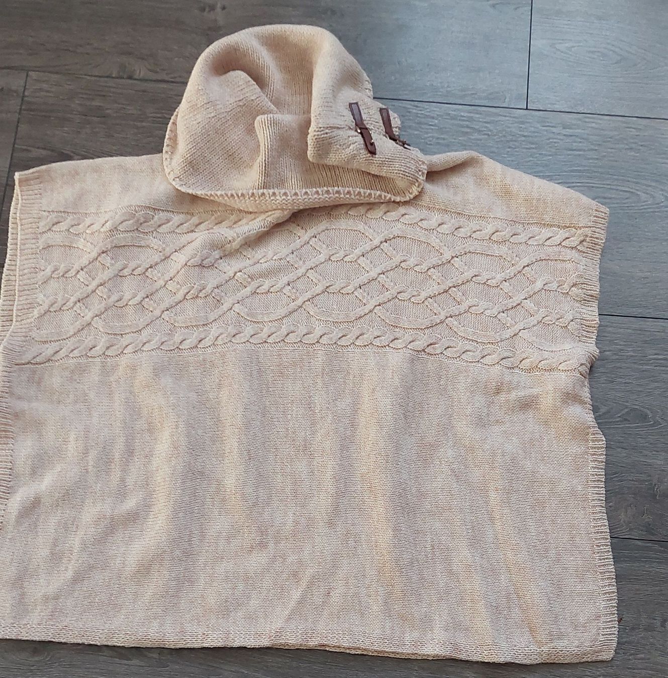 Giacche: Strickponcho rosé Grösse S/M kuschelig warm – Usato da Gwatt (Thun) venduto da Letzte-Chance-III