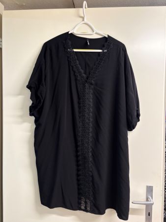 Sommerliches, schwarzes Kleid, Grösse L, Chicorée, Top!