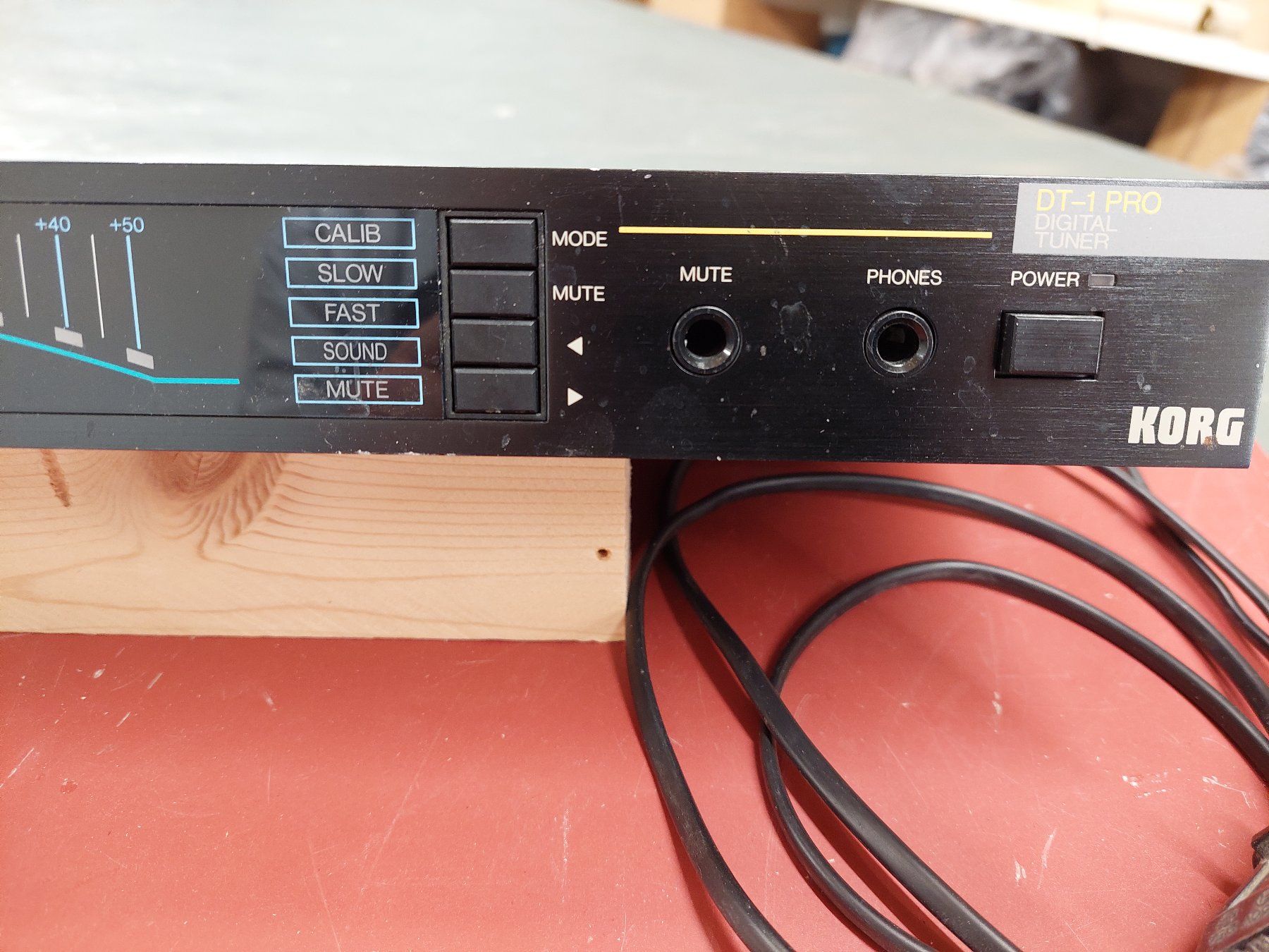 Strumenti musicali: Digital Tuner Korg DT-1 PRO / Professionelles Stimmgerät – Usato da Davos-Platz venduto da musikhauskollegger 1