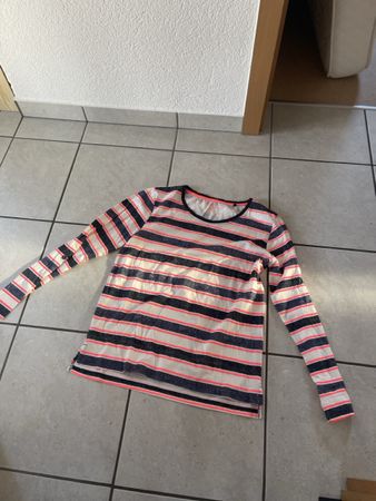 Neues schönes Langarm Shirt Gr M