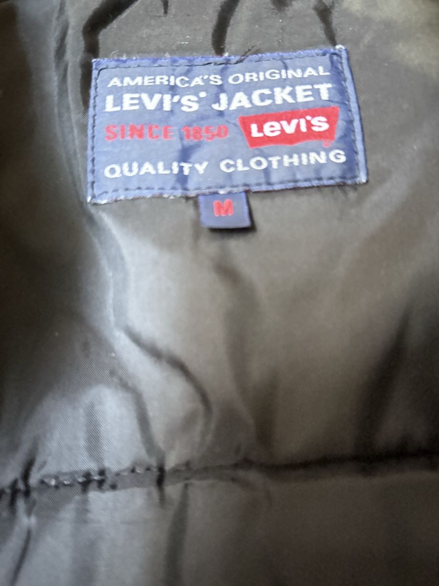 Levi's Jacken: Doudoune Levi's noire, taille M. – Gebraucht aus L'Orient von AntonioVAUD 5